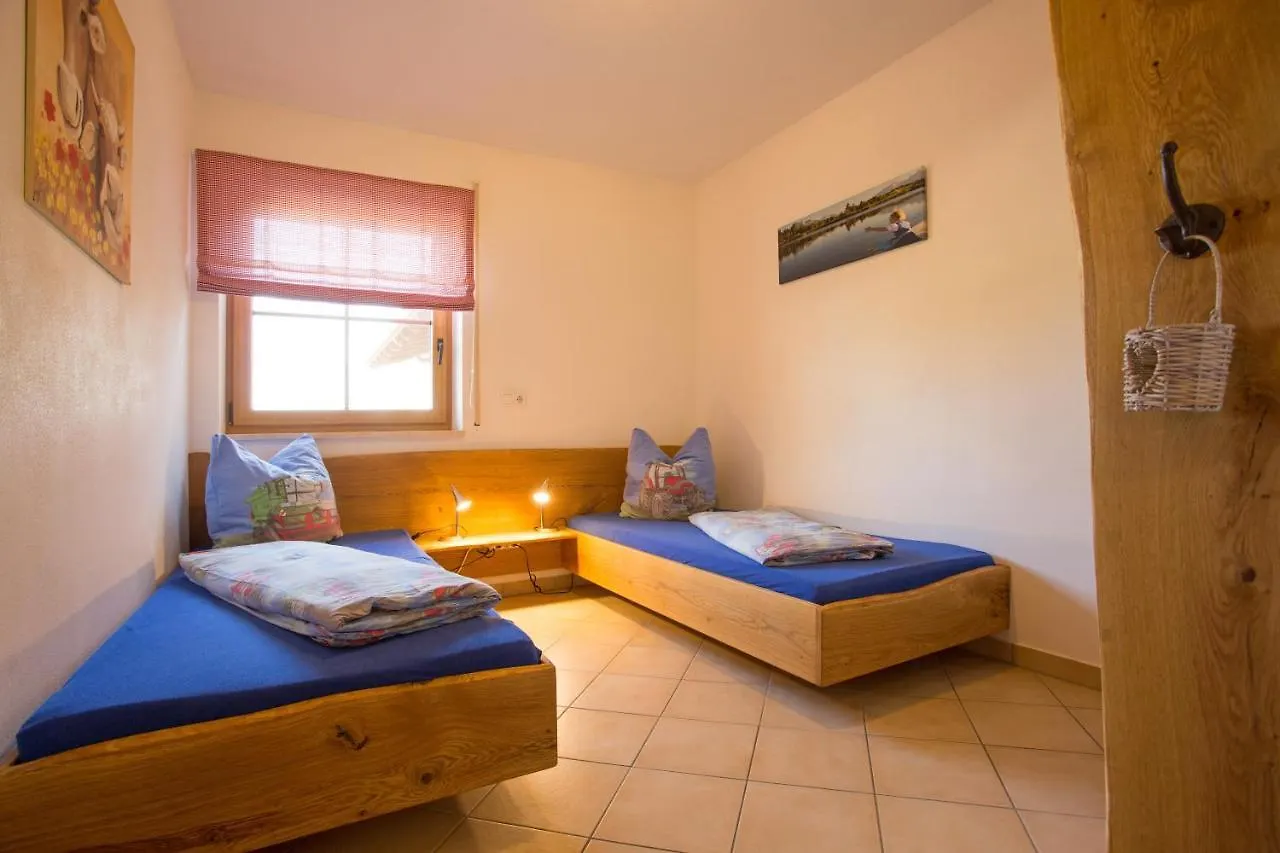 Apartment Ferienhof Bayrhof Rosshaupten